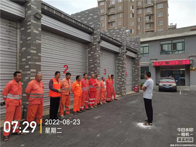 车队.jpg