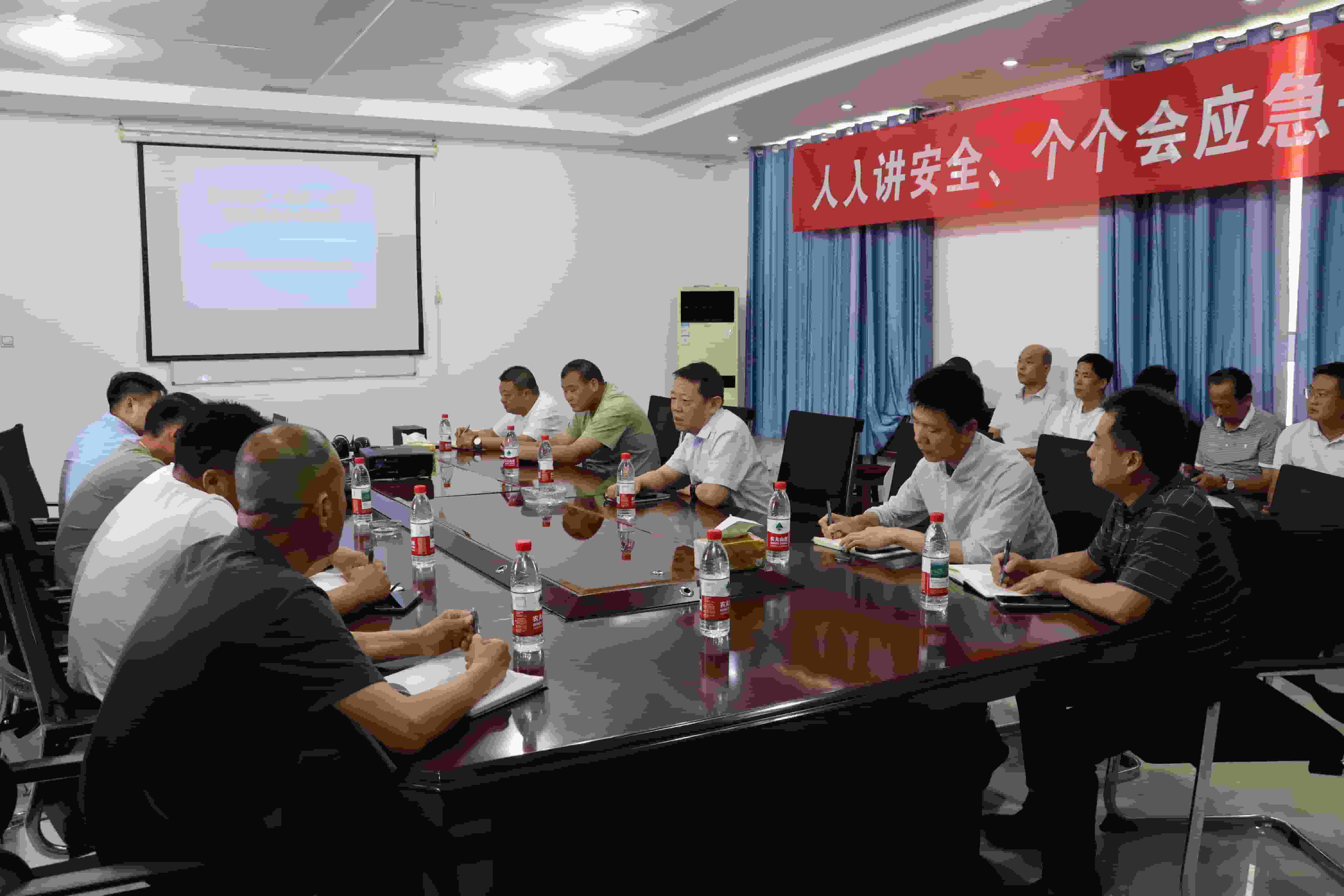 紧绷安全弦  守牢平安线| 区综合行政执法局走进嘉利物业开展安全宣讲